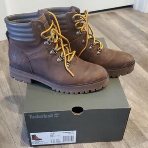 Timberland Brown Boots with Yellow Laces